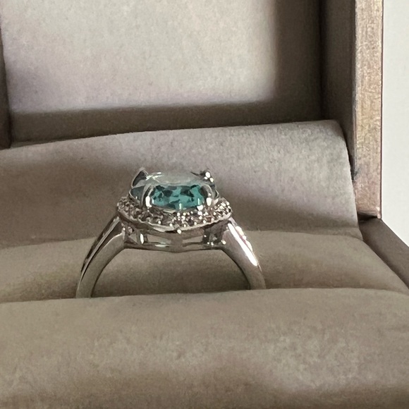 14k gold finish silver ring with London light blue topaz stone - Picture 7 of 9